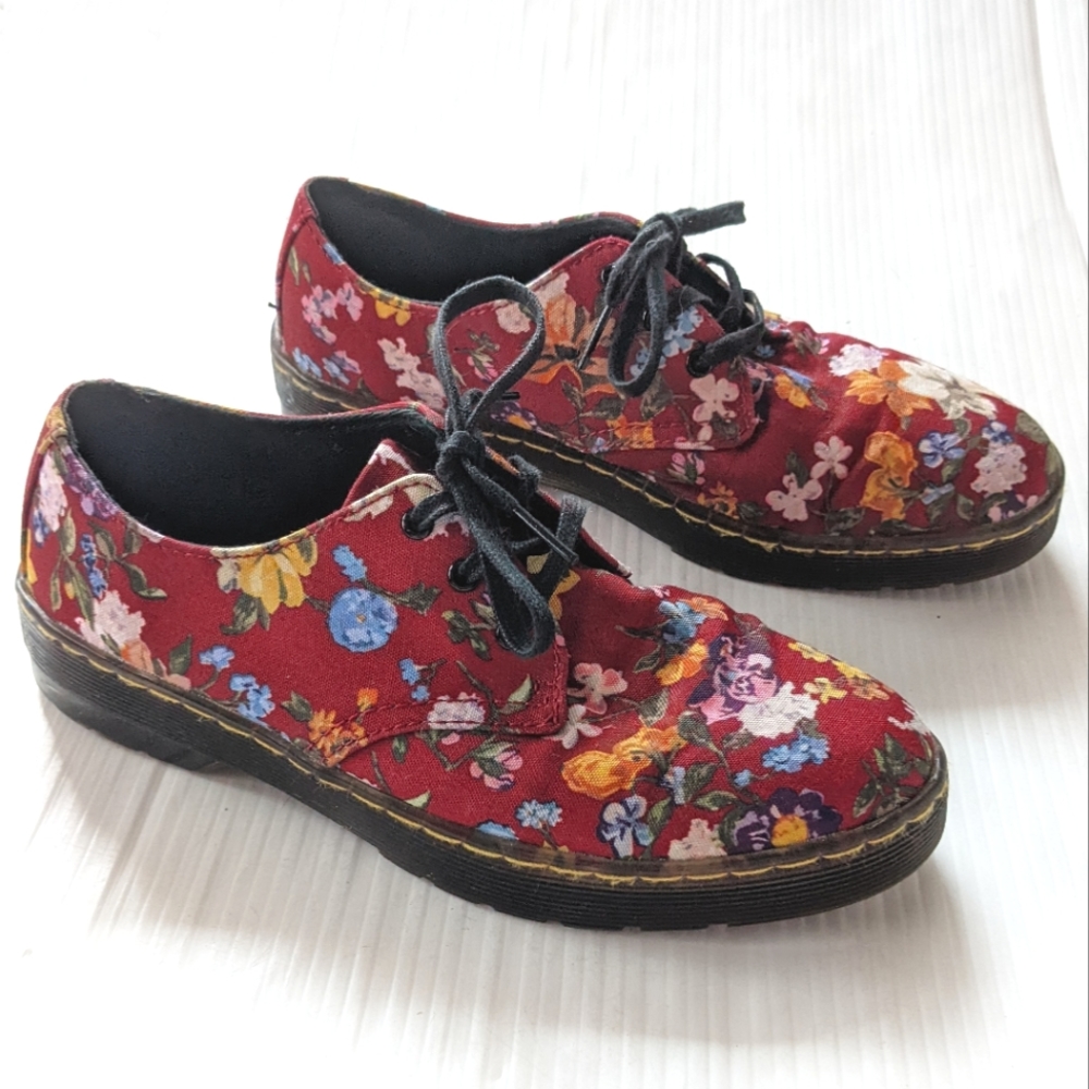 DOC MARTENS Gizelle Red Floral Canvas Loafers Creepers Low Sneakers Size 7
